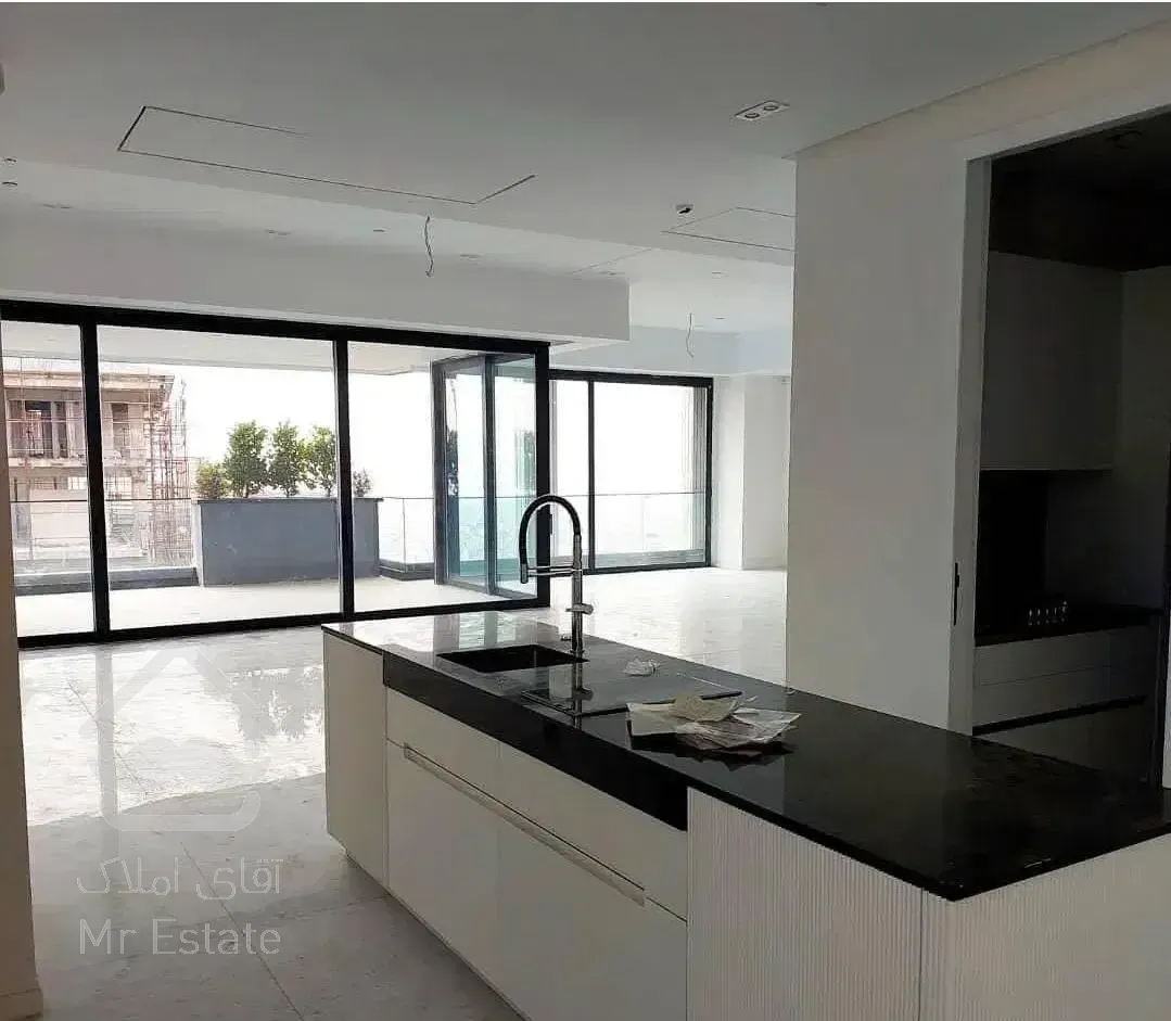 ۱۴۵متری/۳خواب/میدان اسبی