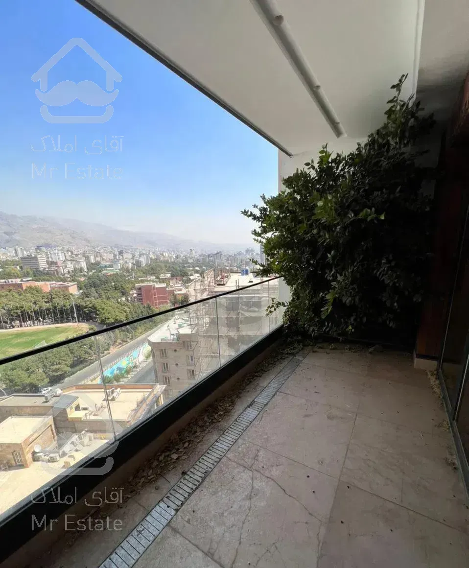 اوین برجهای کوروش۲۲۶ متر کلید نخورده