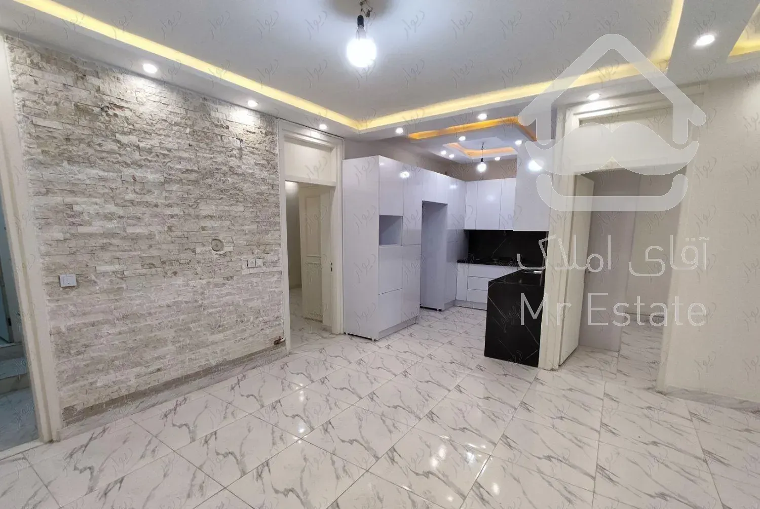 آپارتمان 100 متری دو خواب خیابان دانشگاه