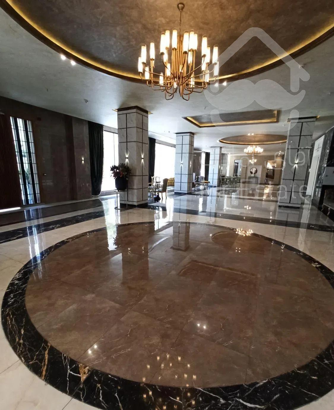 ۷۶ متر / سالن پرده خور قدی روبه خورشید/ کلیدنخورده