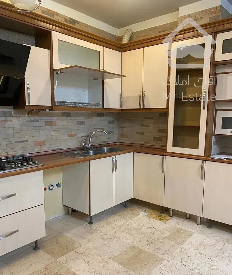 ۱۴۰ مترفول برند جنب ایرانمال