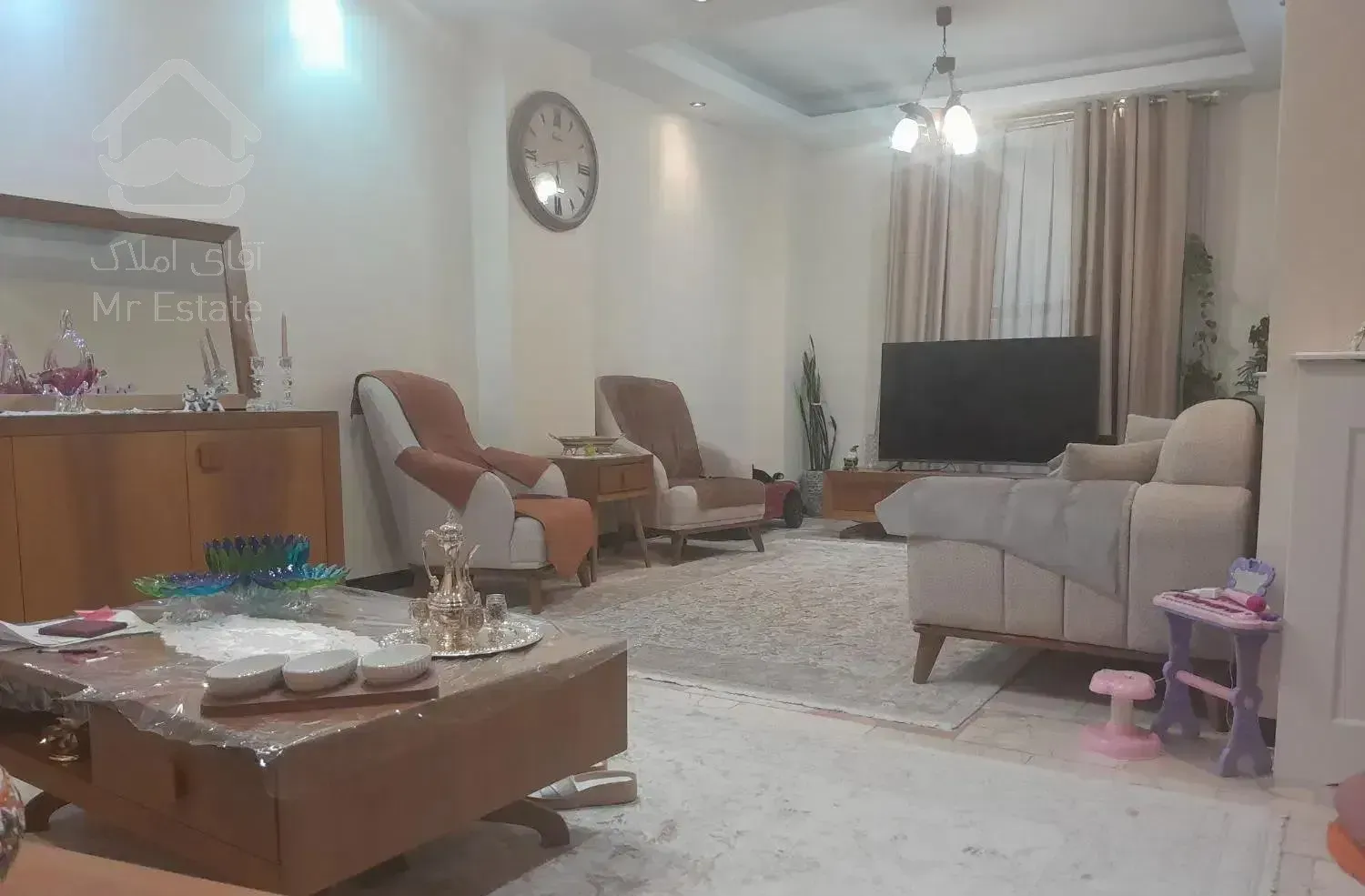 ۸۵ متر ۲ خواب طبقه‌ی دوم با آسانسور