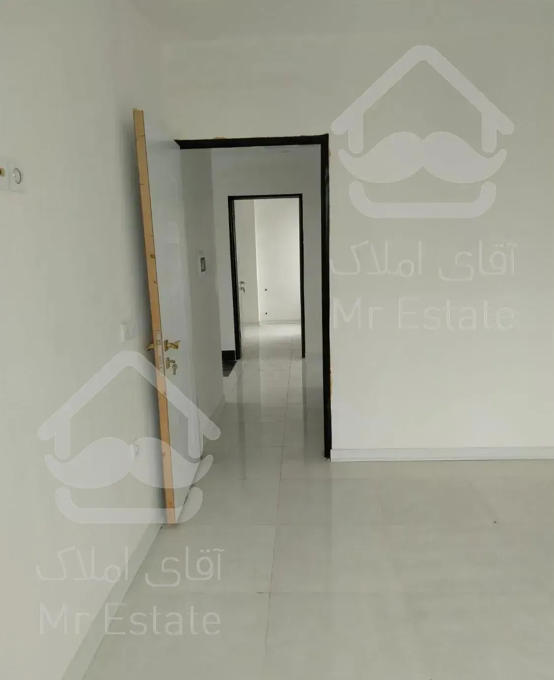 ۲۲۴ متر ویلا مدرن نوساز با ویو 360 درجه