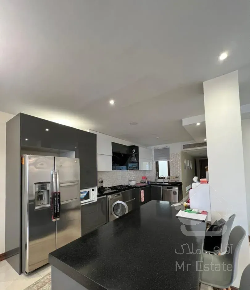 فروش آپارتمان ۲۰۸ متری ۳ خوابه در دزاشیب