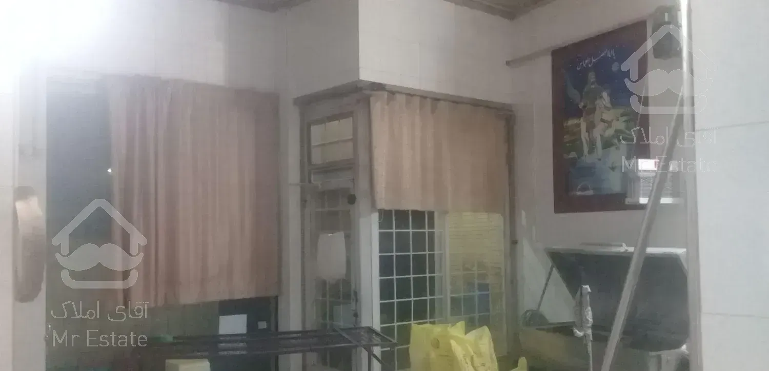 خانه و مغازه نانوایی سنگکی سنتی