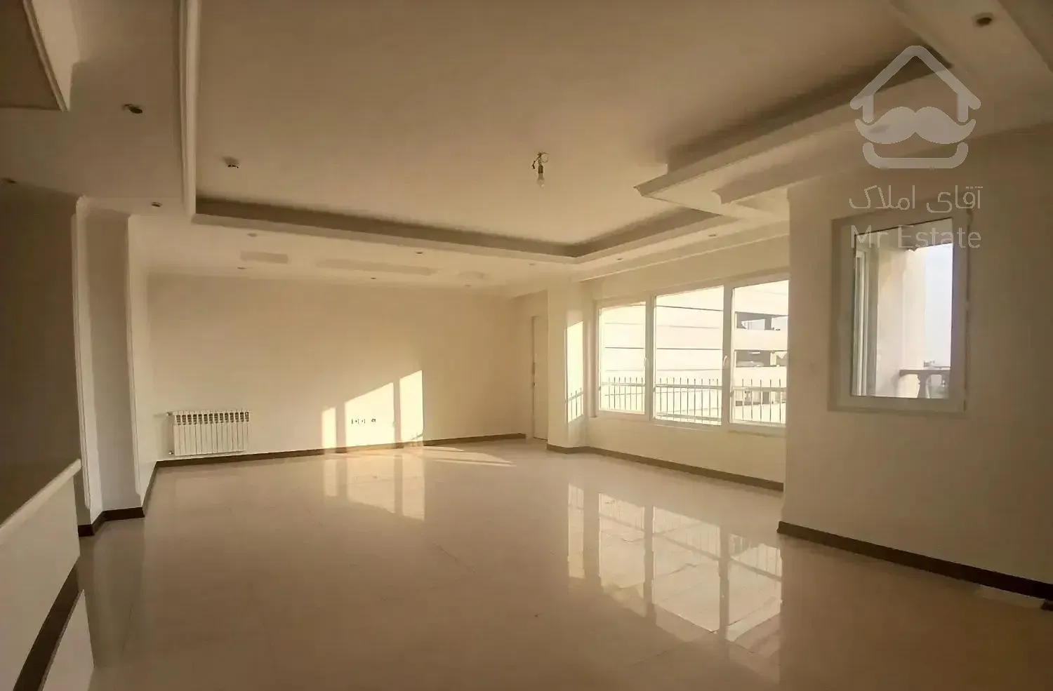 ۱۴۰ متر سه خواب ویو ابدی بدون مشرف / برج آفتاب