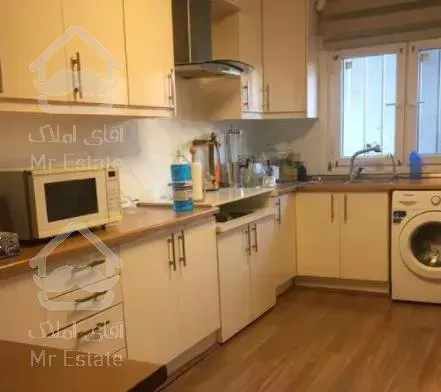 الهیه حدود 200 متر ٣ خواب +١٠٠ متر بالکن اختصاصی