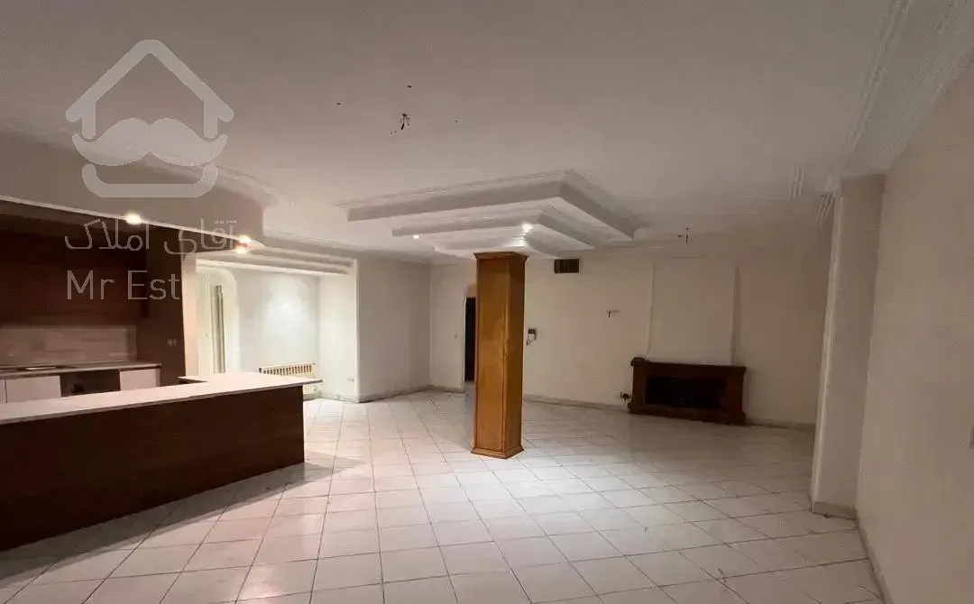 ۱۵۲ متر ۳ خواب بالای کاج غرق در نور