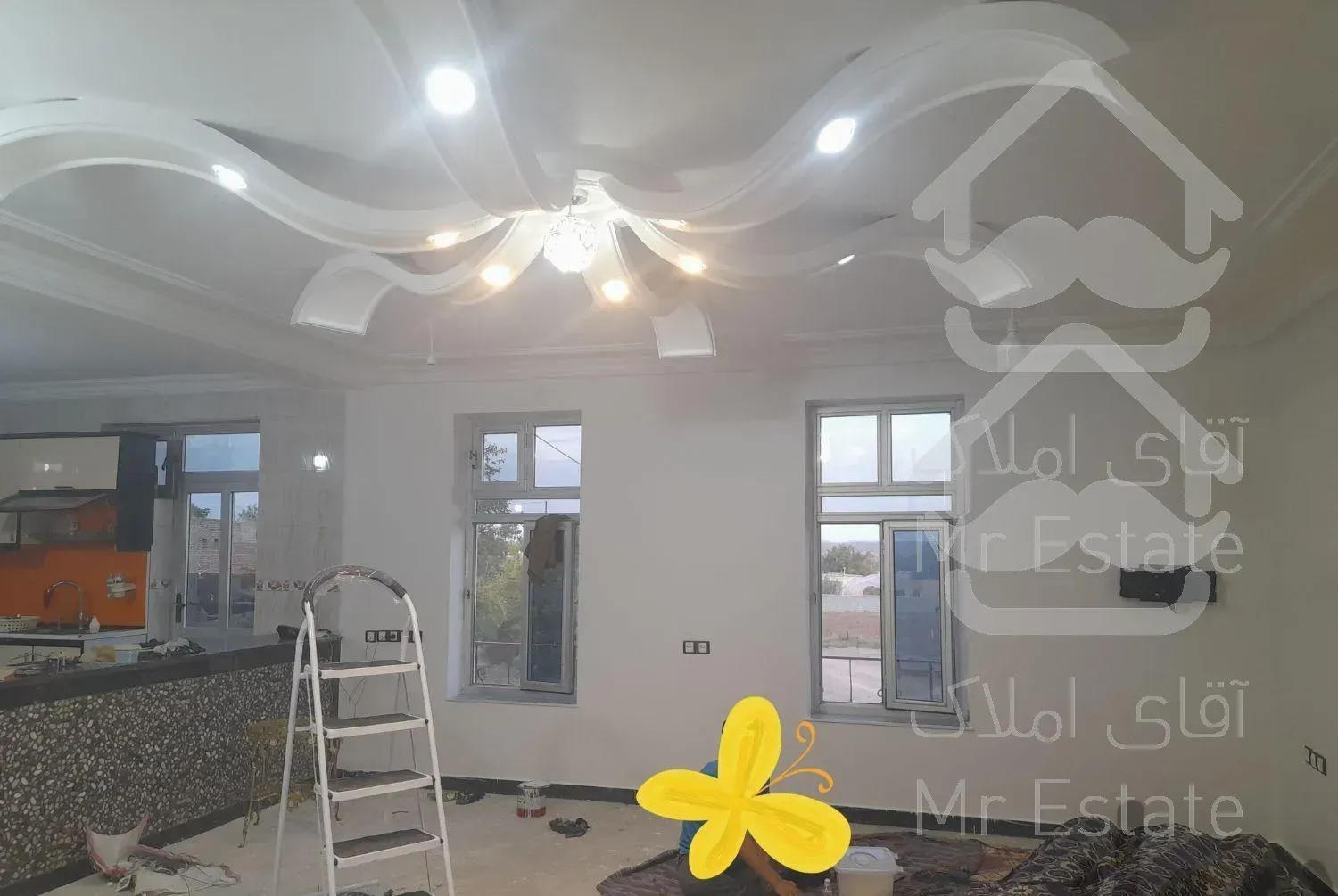 کاغذ دیواری و نقاشی