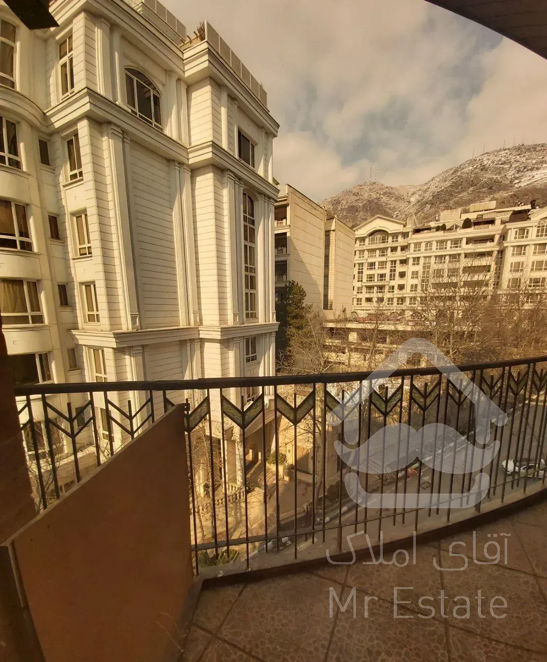 نیاوران/ یاسر ۲۲۰ متر فول مشاعات