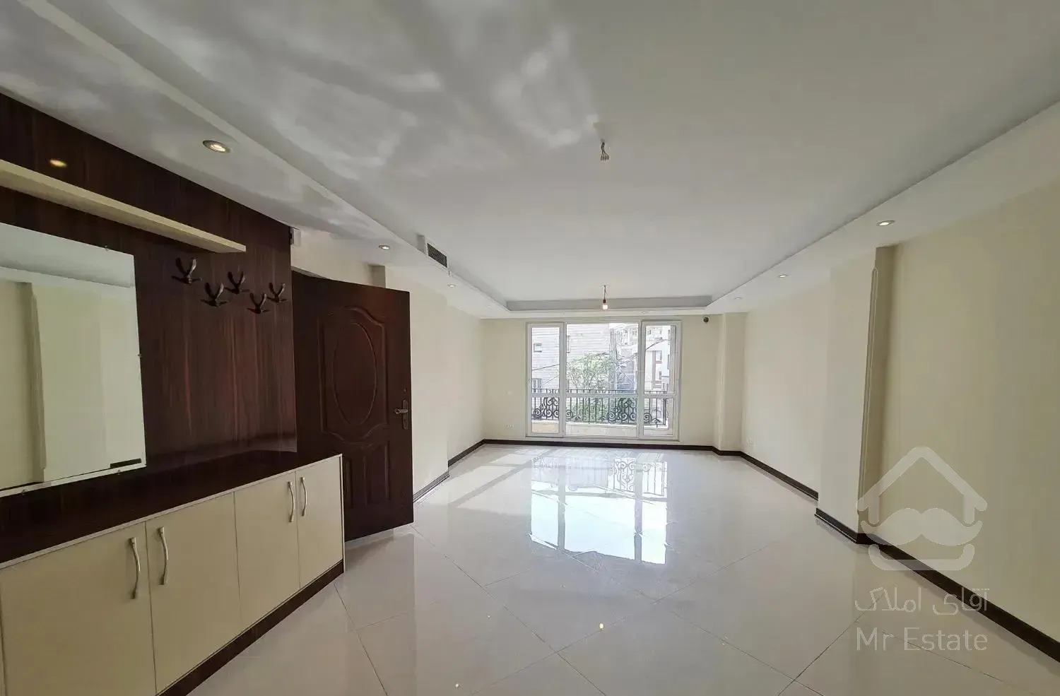 پارک قیطریه، ۱۶۰ متر، ۳ خواب نور جنوب