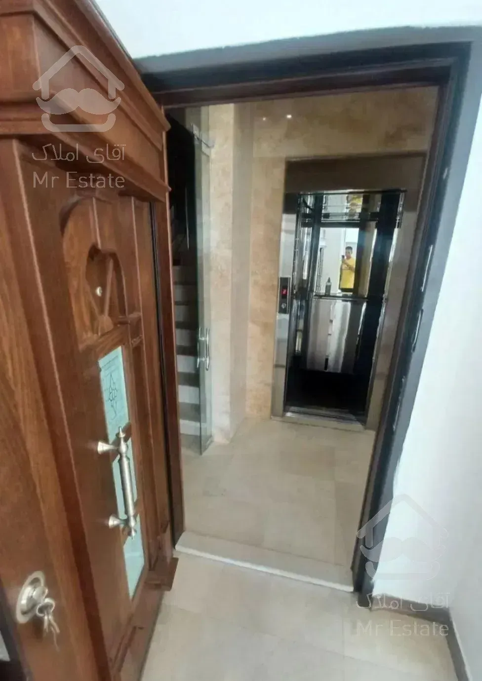 ۲۲۰متر ۴ خواب (در حد نوساز)