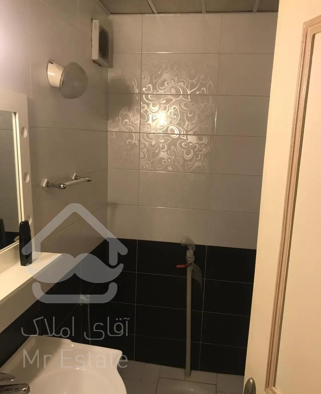 ۱۱۰ متر۲۵ ساله باپارکینگ مناسب مجرد وخانواده