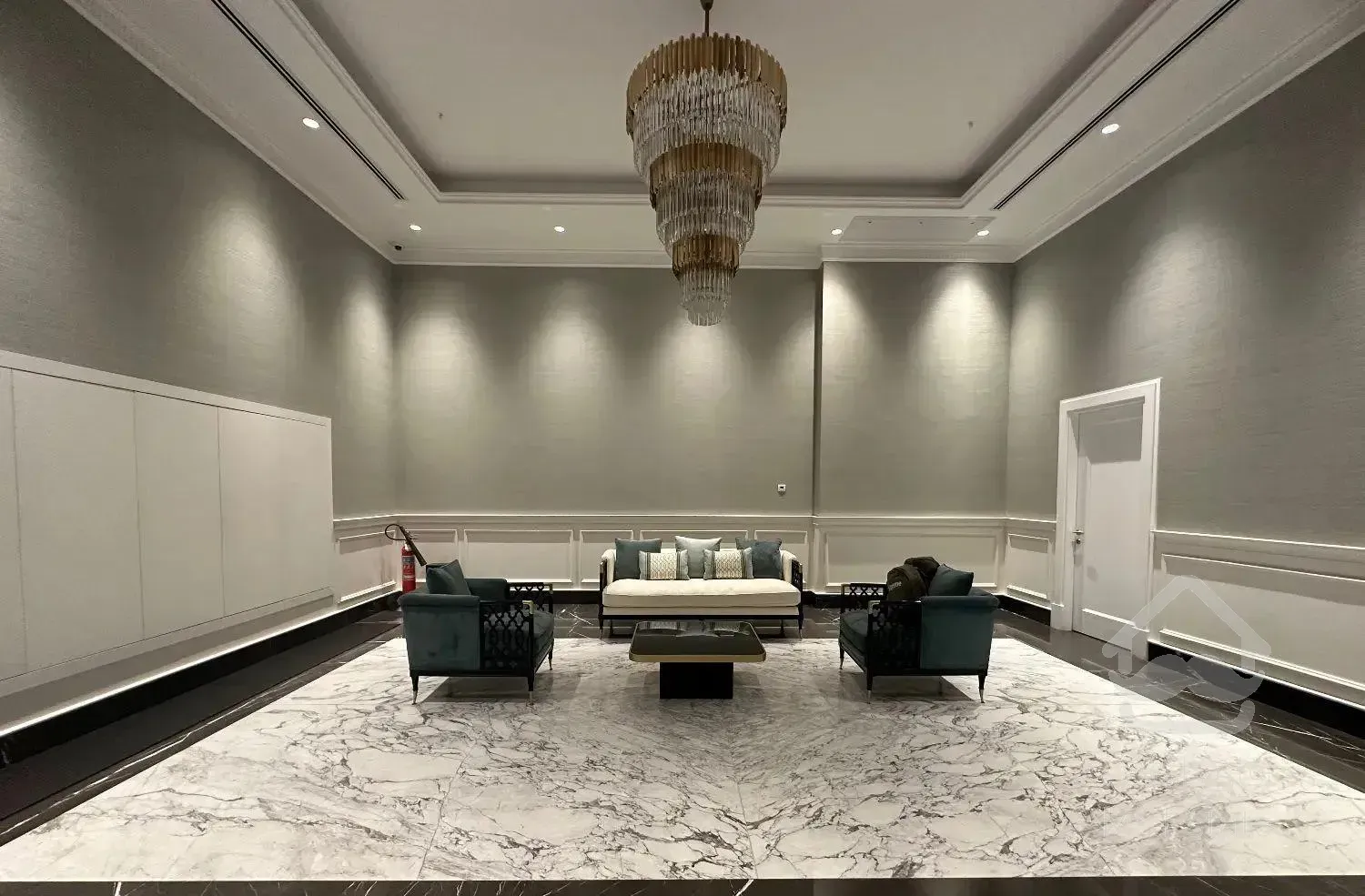 ۱۴۰متر/شهرک غرب/فرعی اعیان نشین فاز۴/کلید نخورده