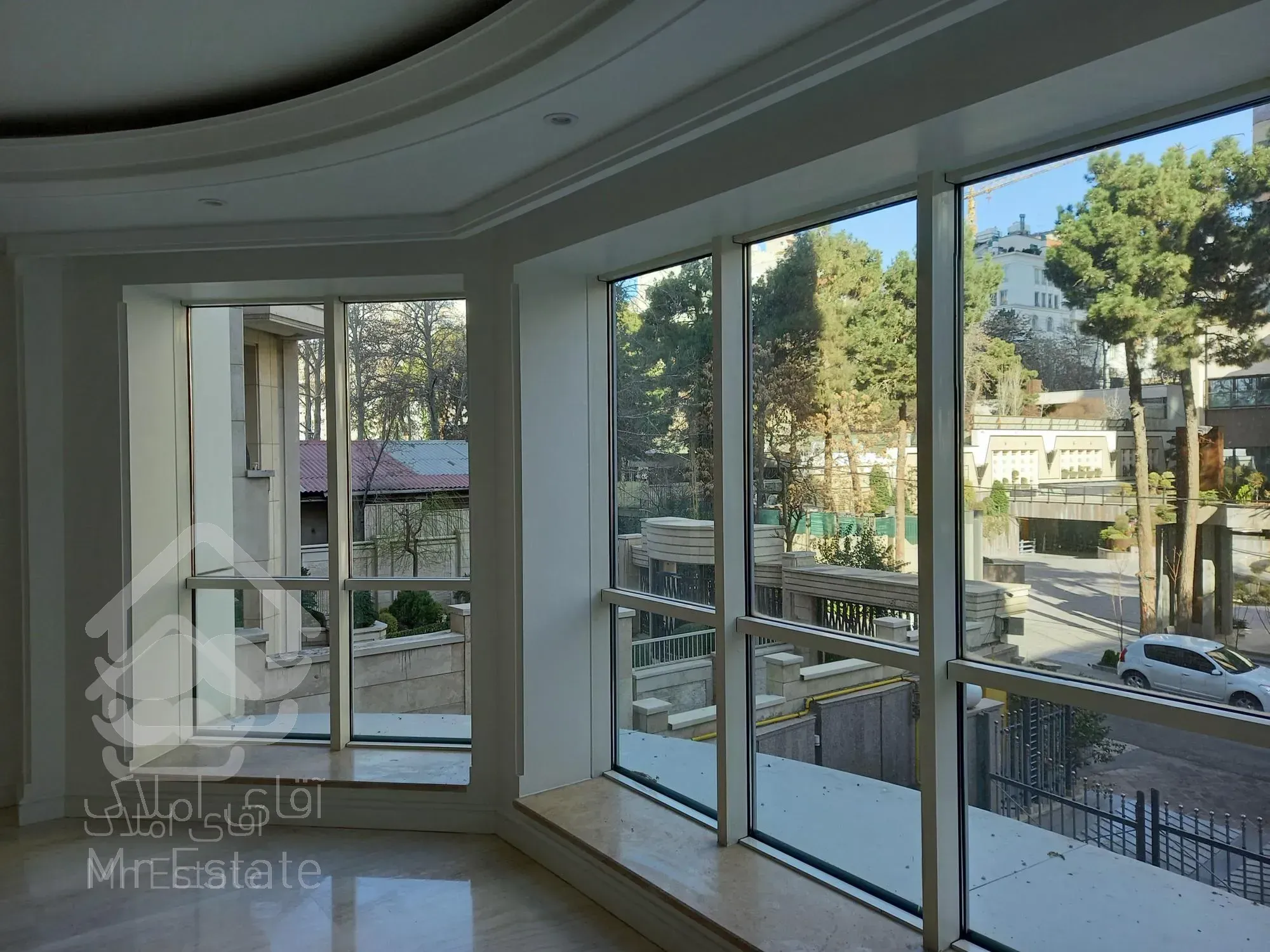 برج ۳۳۰ متری محمودیه