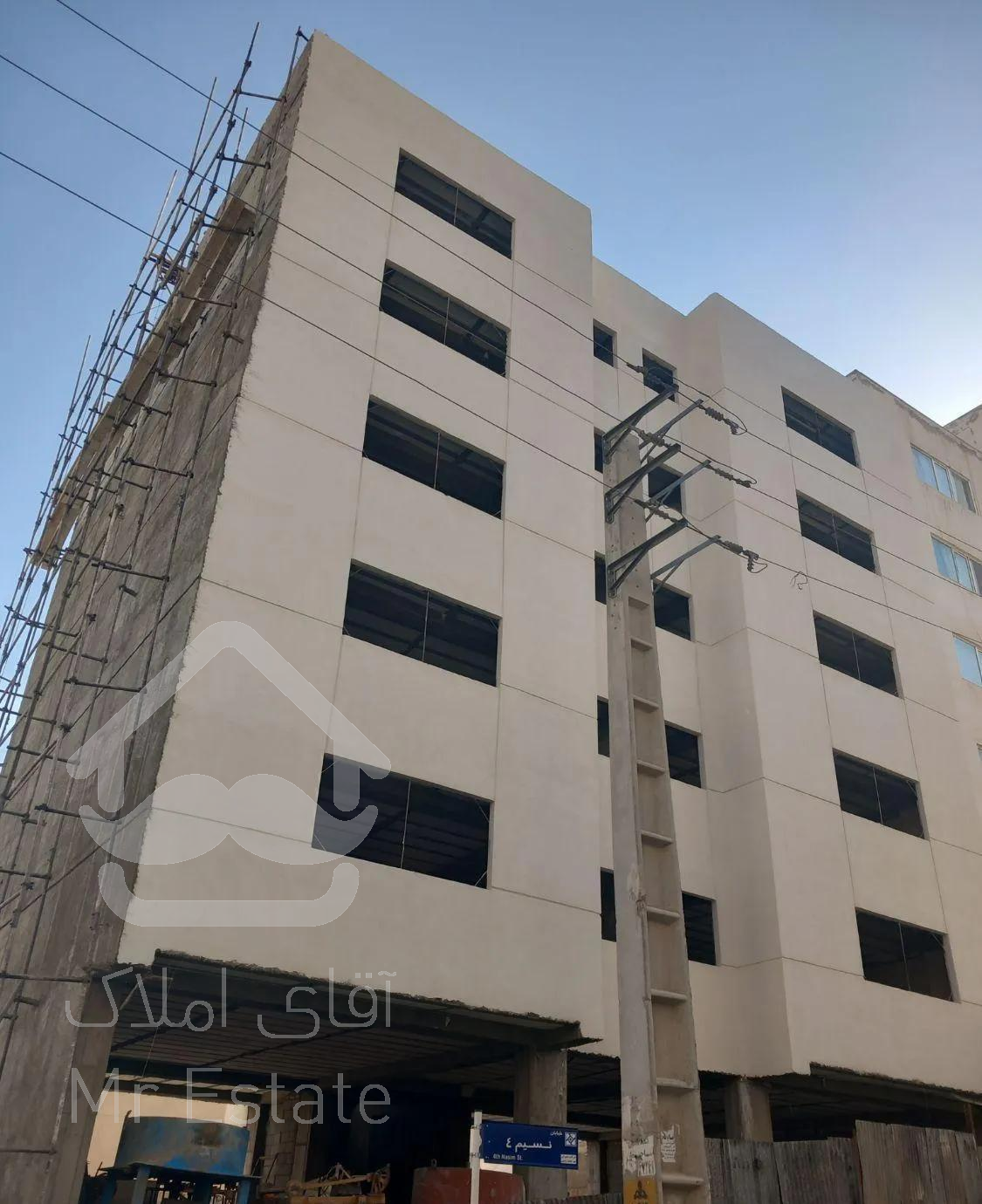 طبقه ۵ بر ولیعصر ویو ابدی فاز ۸ پردیس