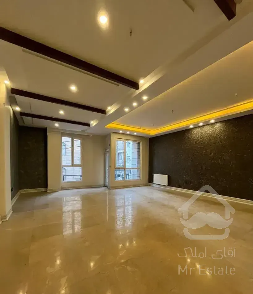 آپارتمان 130 متر / تکواحد/ ساخت متفاوت / روف گاردن