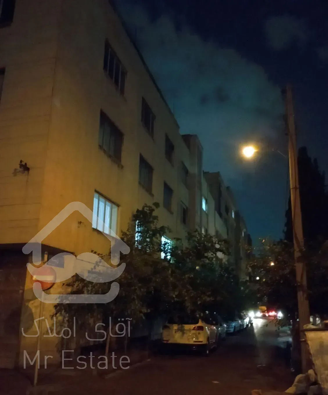 فروش آپارتمان ۲۷۰ متری ۴ خوابه طبقه ۳ در بل کشاورز