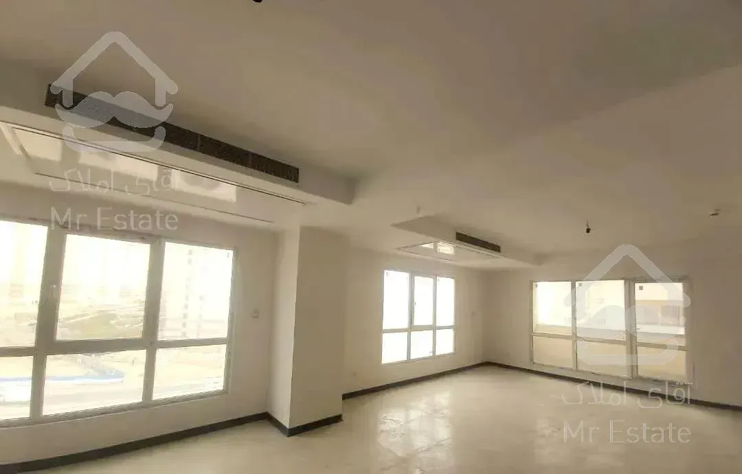 ۱۸۰متر کلیدنخورده ۳خواب،چشم انداز دریاچه و کوهستان