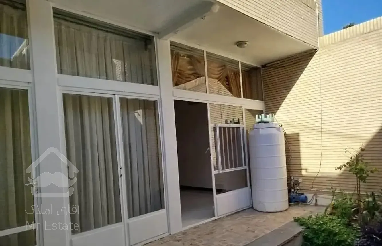 فروش یا اجاره ویلایی دربست 100 متری حیاط دار