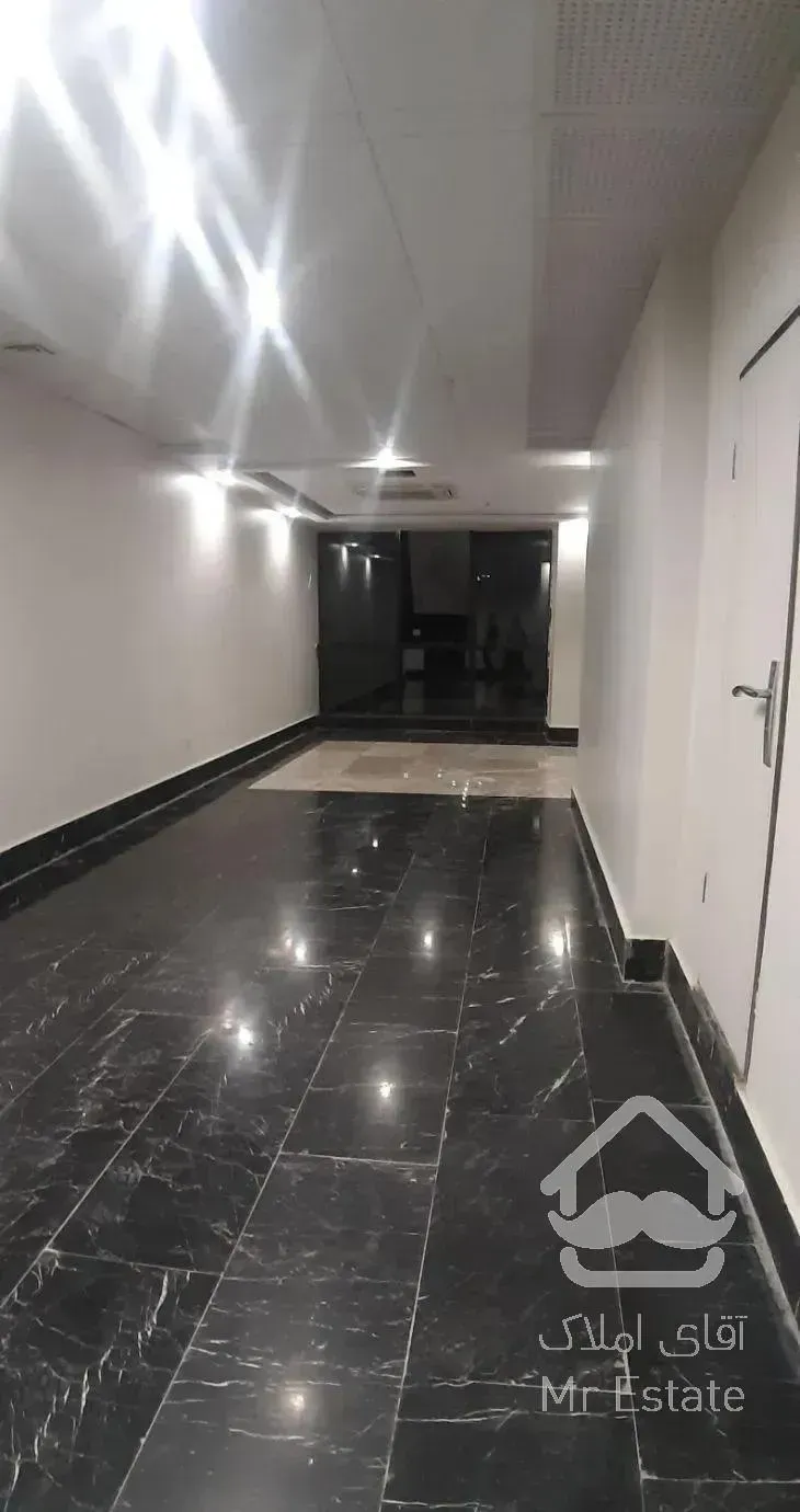 واحد سند اداری ۷۰ متری نوساز دریاچه چیتگر