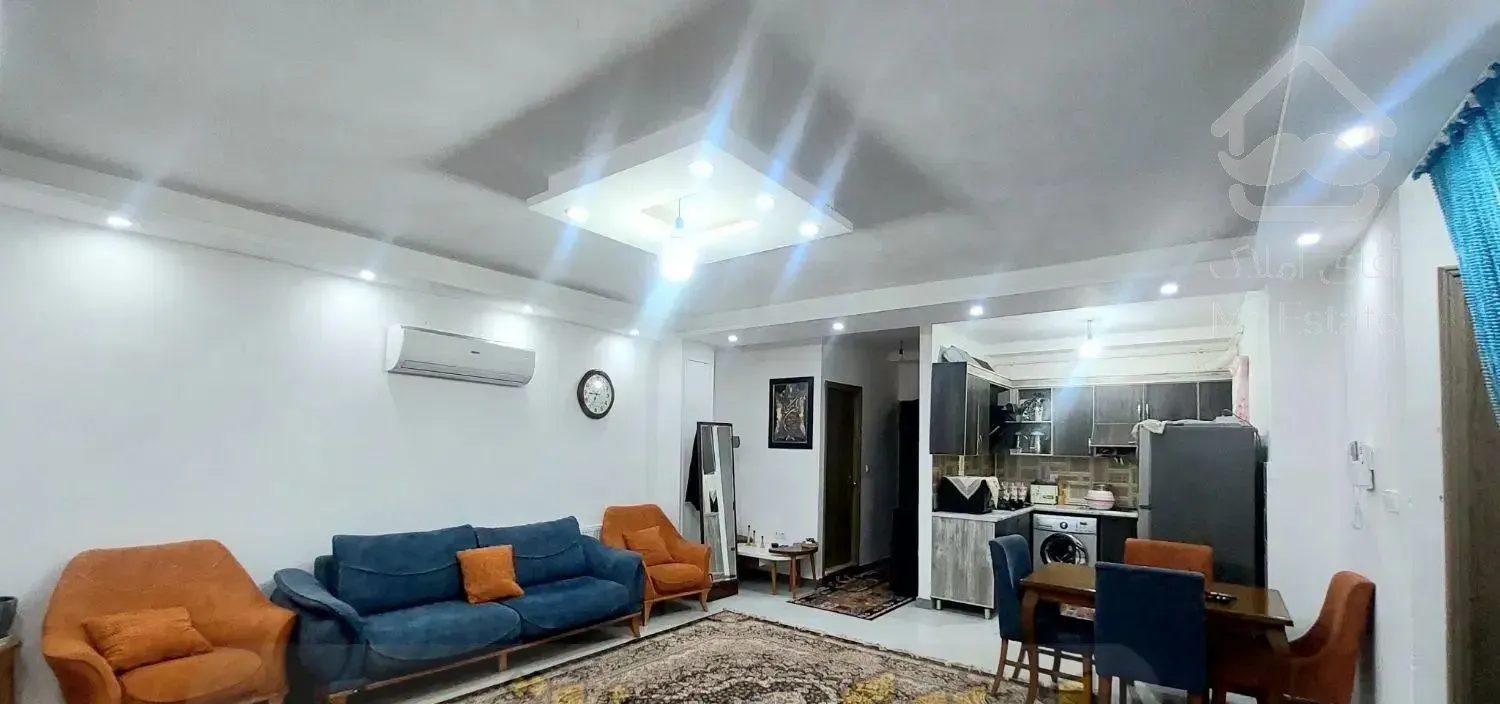 * سناتور * آپارتمان 83م باوام400میلیون بدون اوراق