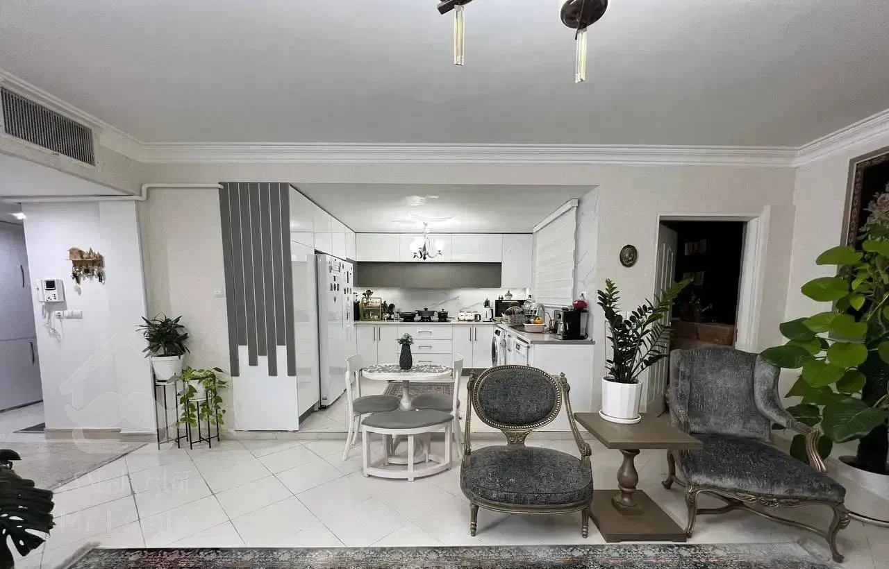 فروش واحد۹۸ متری(املاک سرفرازی)