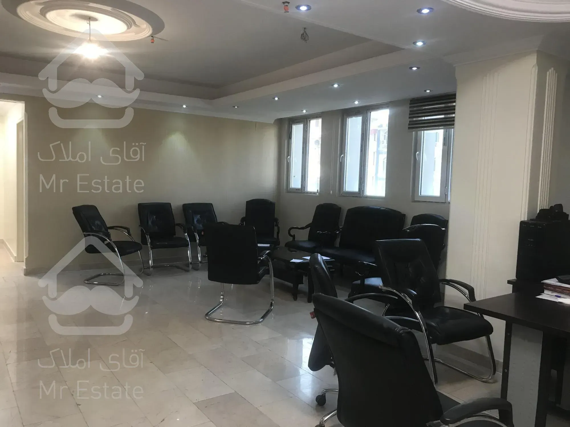 ٣١١٠متر فروش اداري بر كاشاني