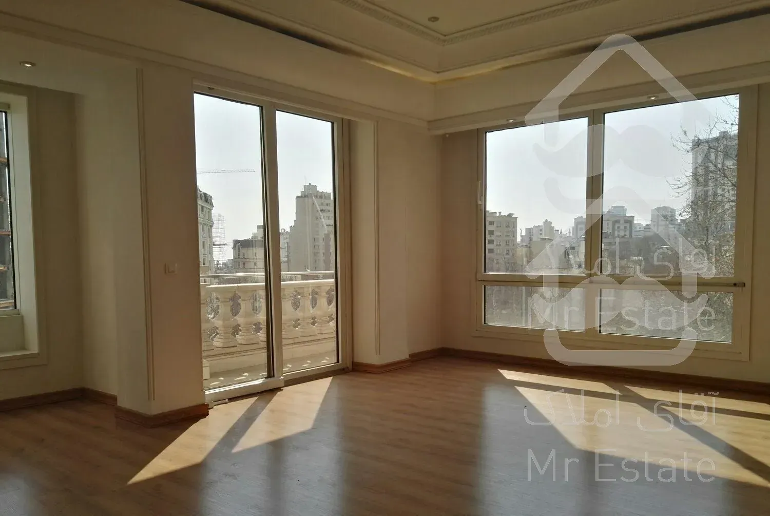 فروش 370 متر 4 خواب کلید نخورده