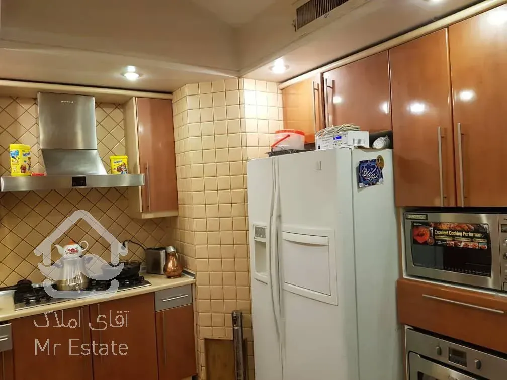 رهن و اجاره آپارتمان ۲۰۰ متری ۳ خوابه در نیاوران