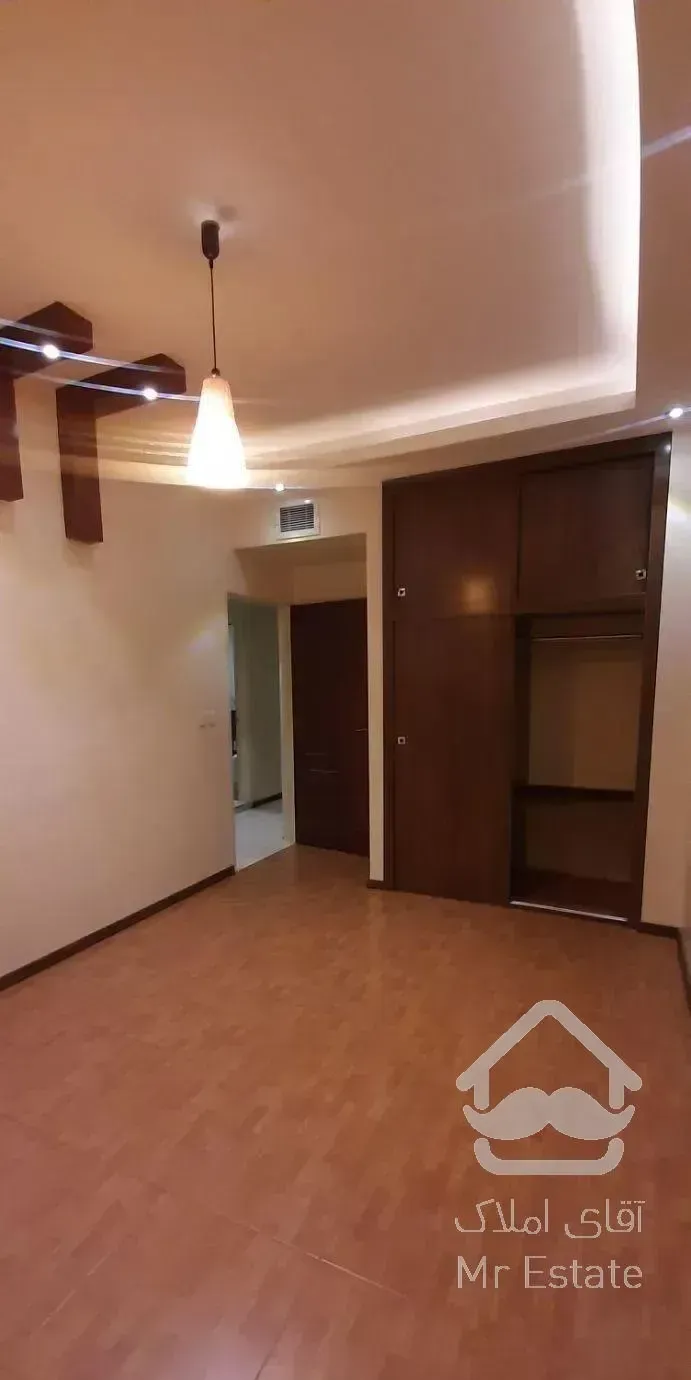 ۱۲۵ متر دو خواب  فول امکانات انتهای بیمه ۴