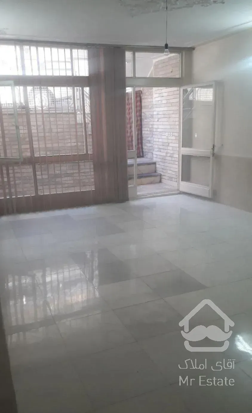 اجاره مسکونی در خیابان هاتف