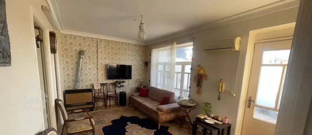 منزل دربست حیاط دار ۹۵ متر حمزه کلا