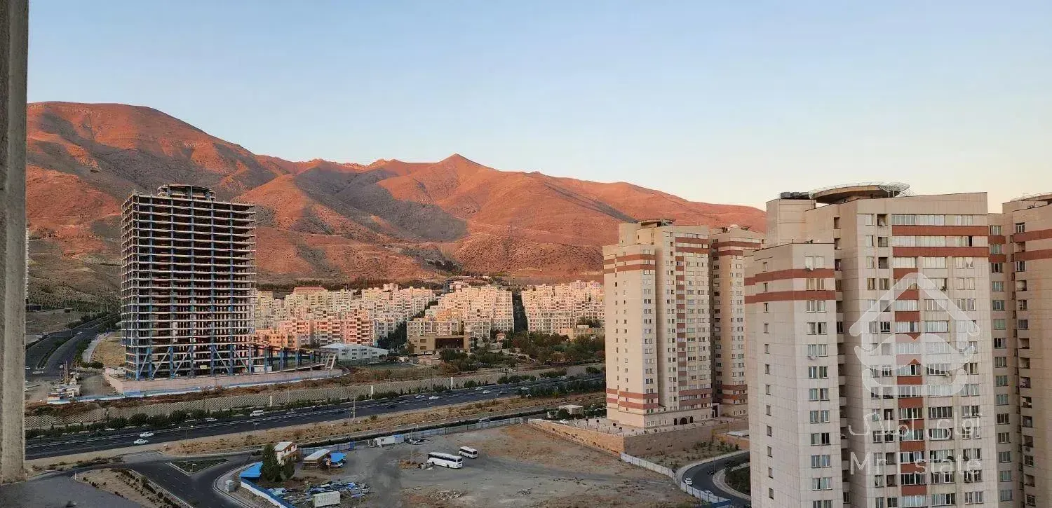 ۱۸۰متر کلیدنخورده ۳خواب،چشم انداز دریاچه و کوهستان