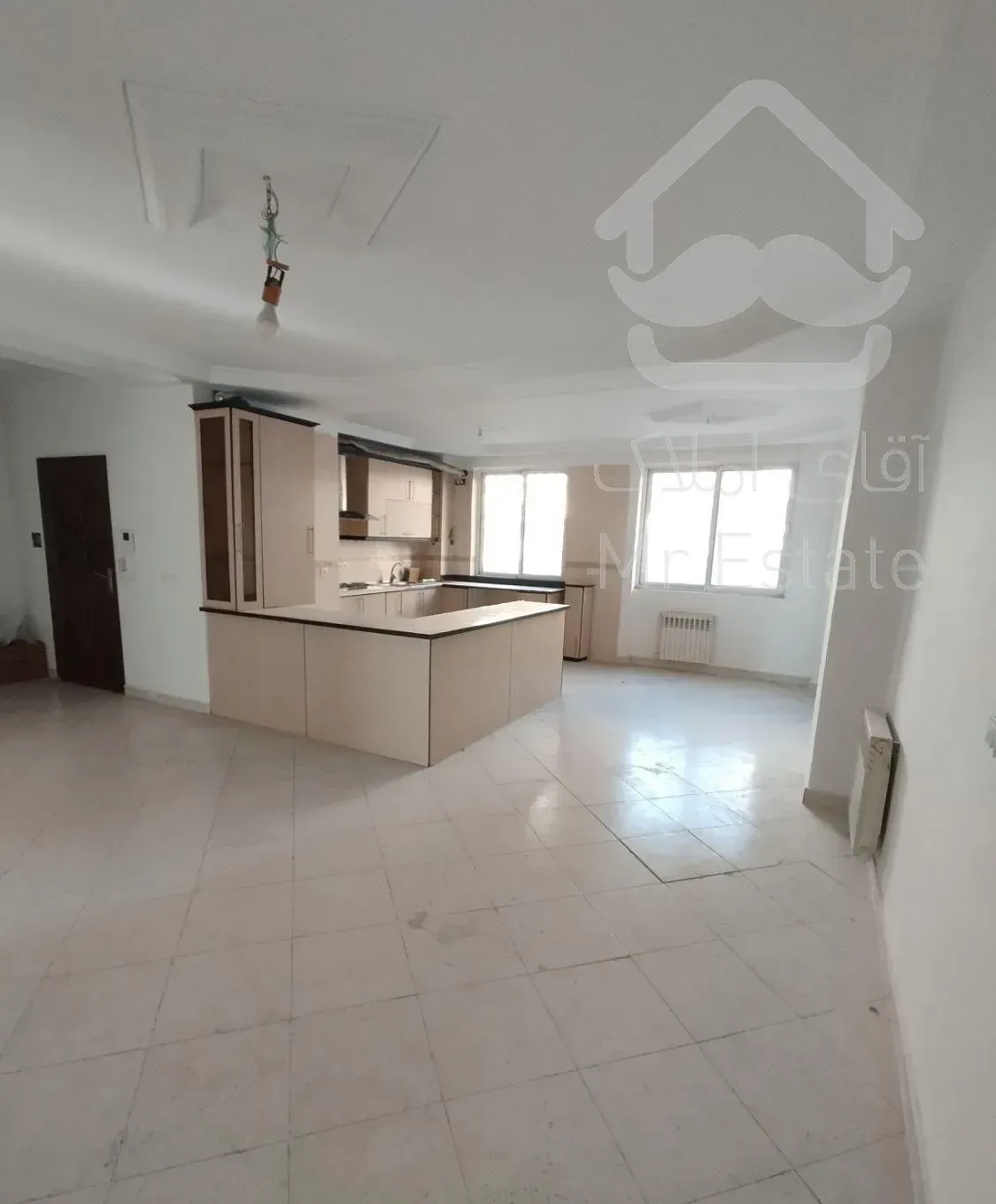 ۱۰۵ متر شمالی - جنوبی