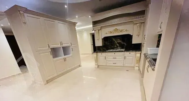 ۲۲۴ متر تکواحدی کیلید نخورده میرزای شیرازی