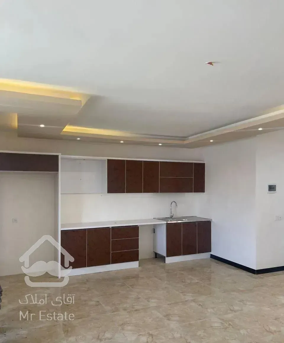 ویلا فلت، نوساز، ۸۰متری، سندار