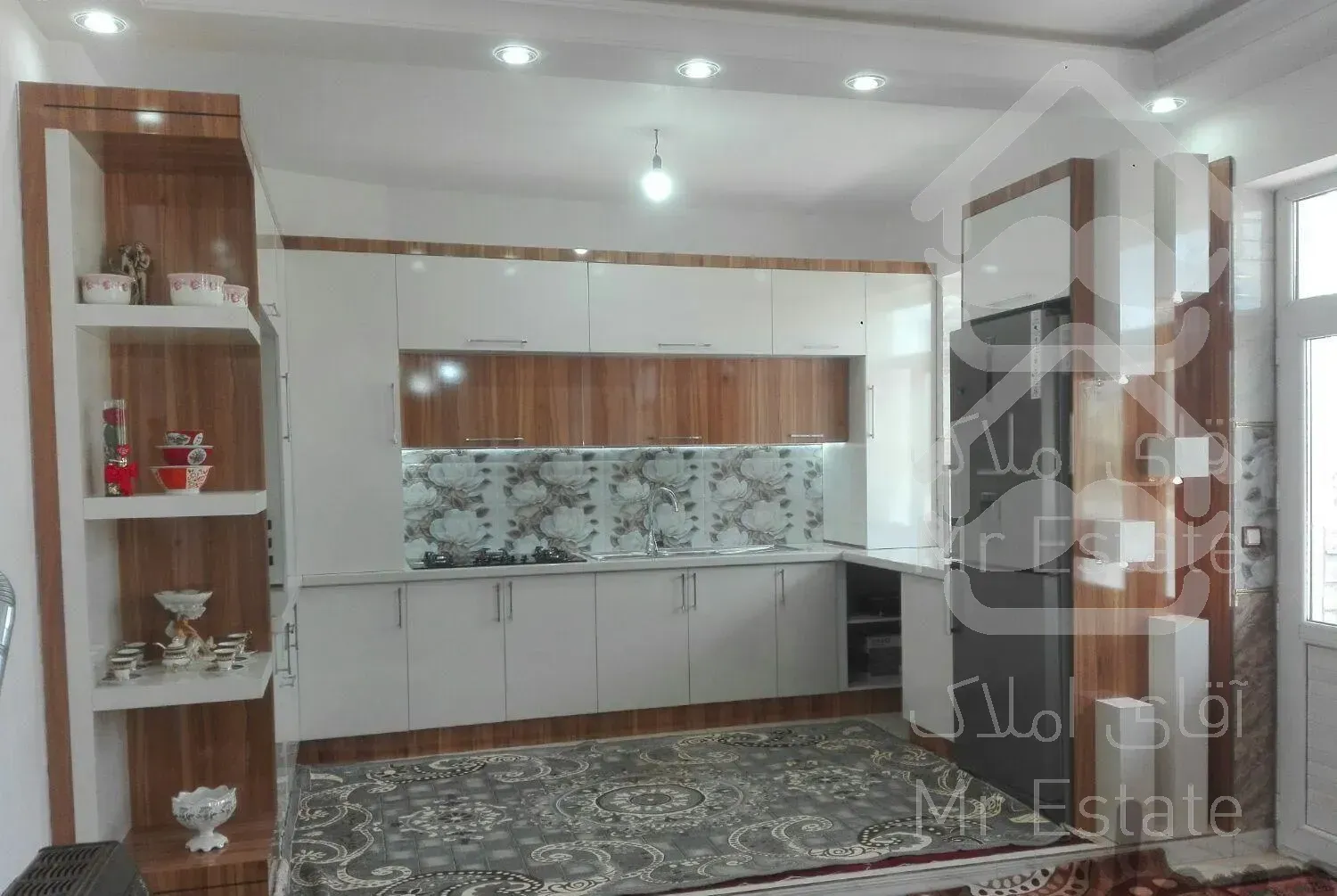 طراحی و اجرای کابینت وکمد دیواری