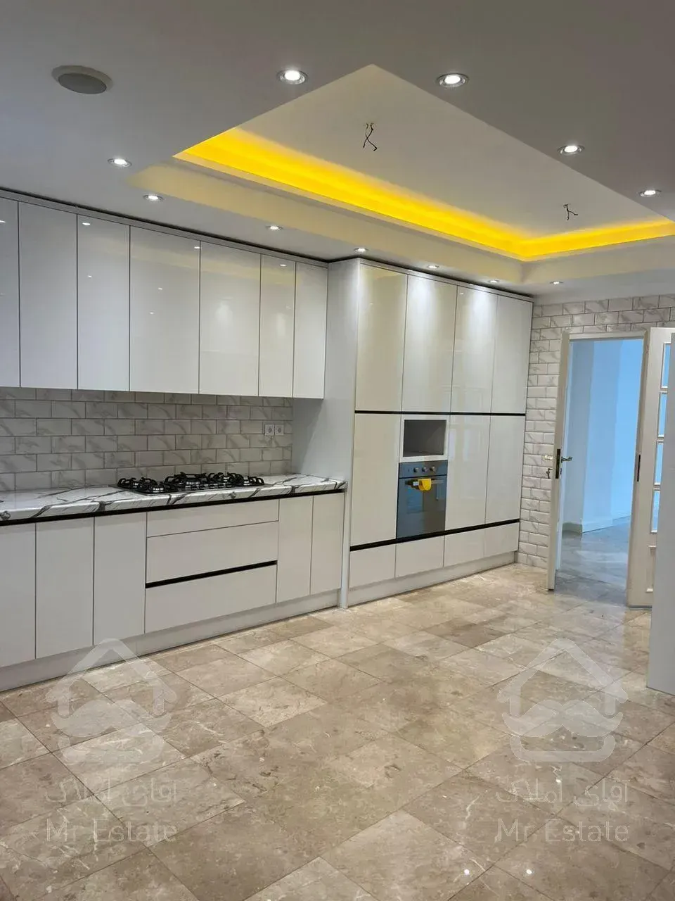 آپارتمان ۲۱۵ متری برای اجاره در سپند