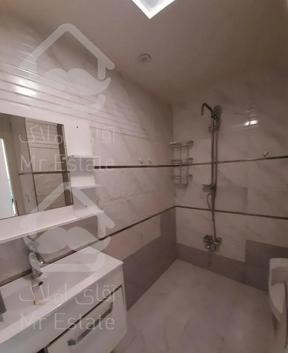 تکواحدی 45 متر اندرزگو کامرانیه جنوبی چیذر