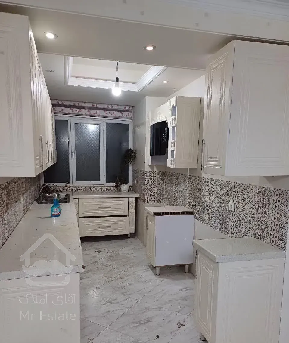 آپارتمان ۸۱ متر/دو خواب/صفا/فول