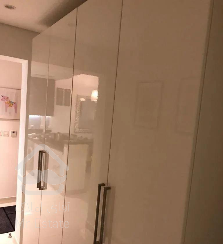 ۶۱متریک خوابه برجی زیبا و کم واحد در لوکیشن دریاچه