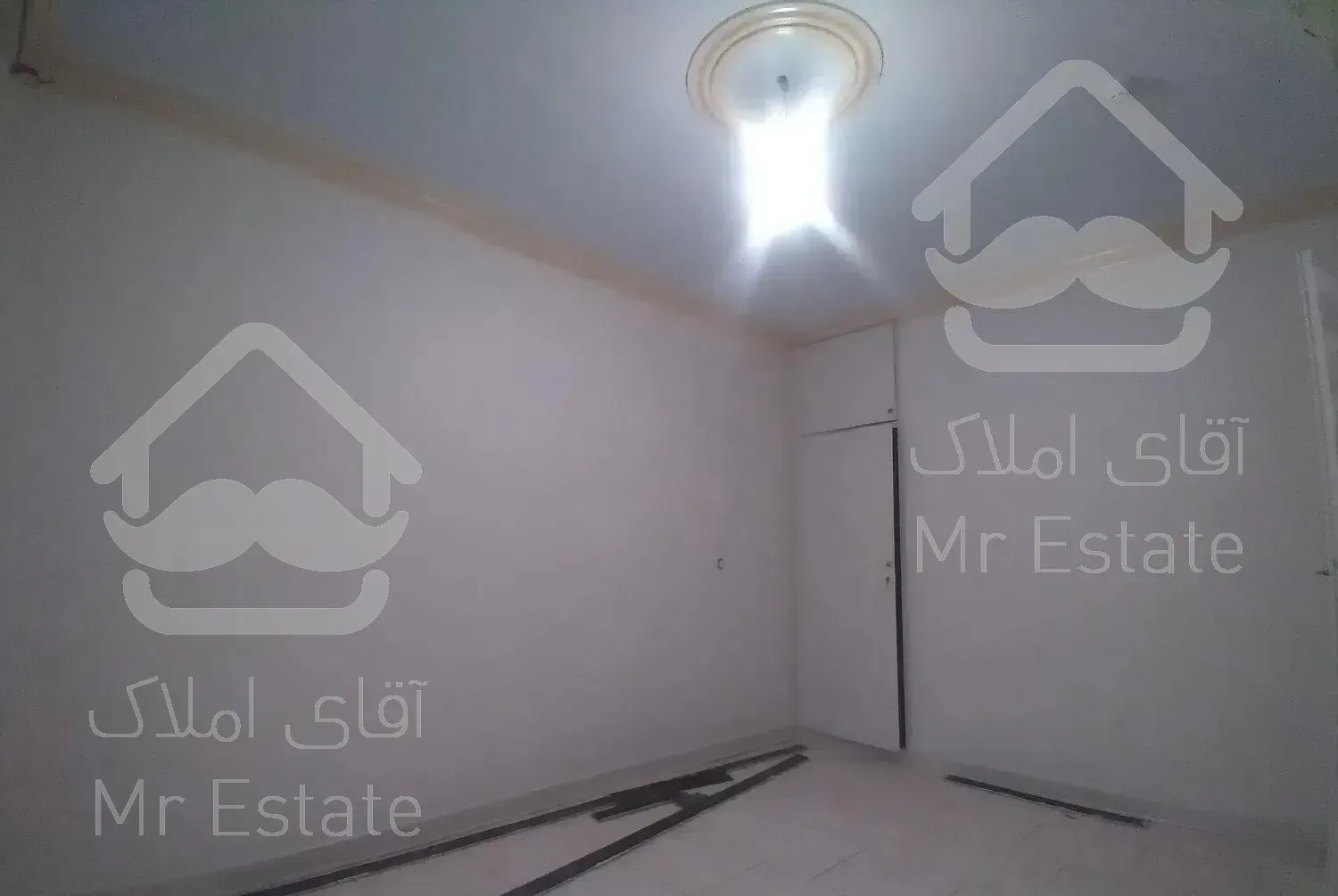 85 متر نوبنیاد / ورودی از لابی / حیاط مشجر