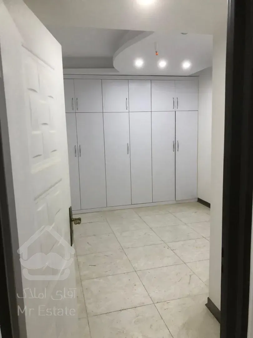 آپارتمان دو خوابه یک خواب مستر