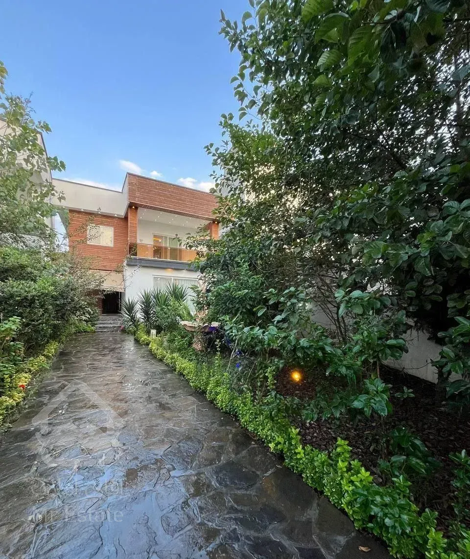 ویلا دوبلکس مدرن باغ مرکبات*380متری*شرایطی