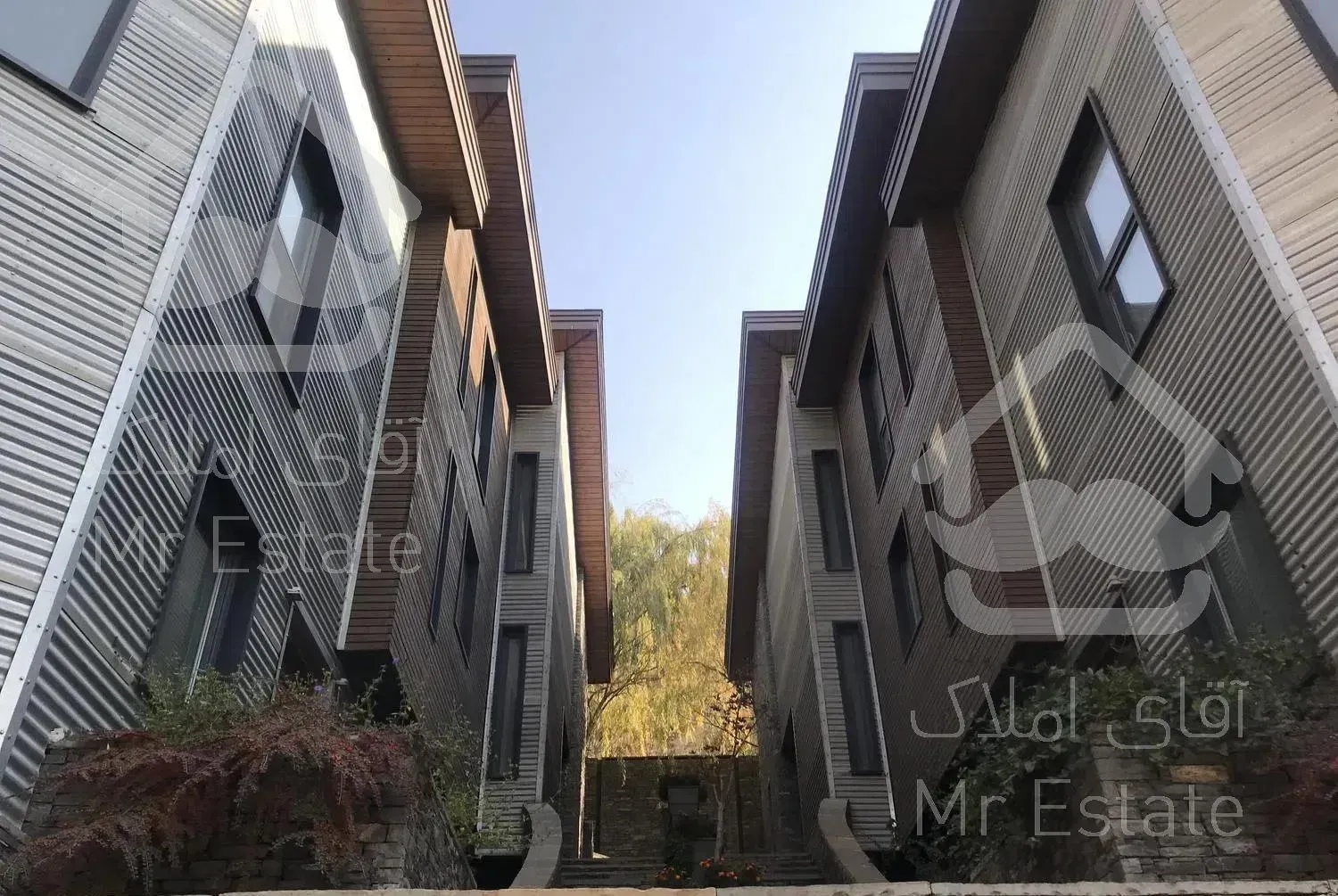 آپارتمان به سبک ویلایی 172 متر تریبلکس