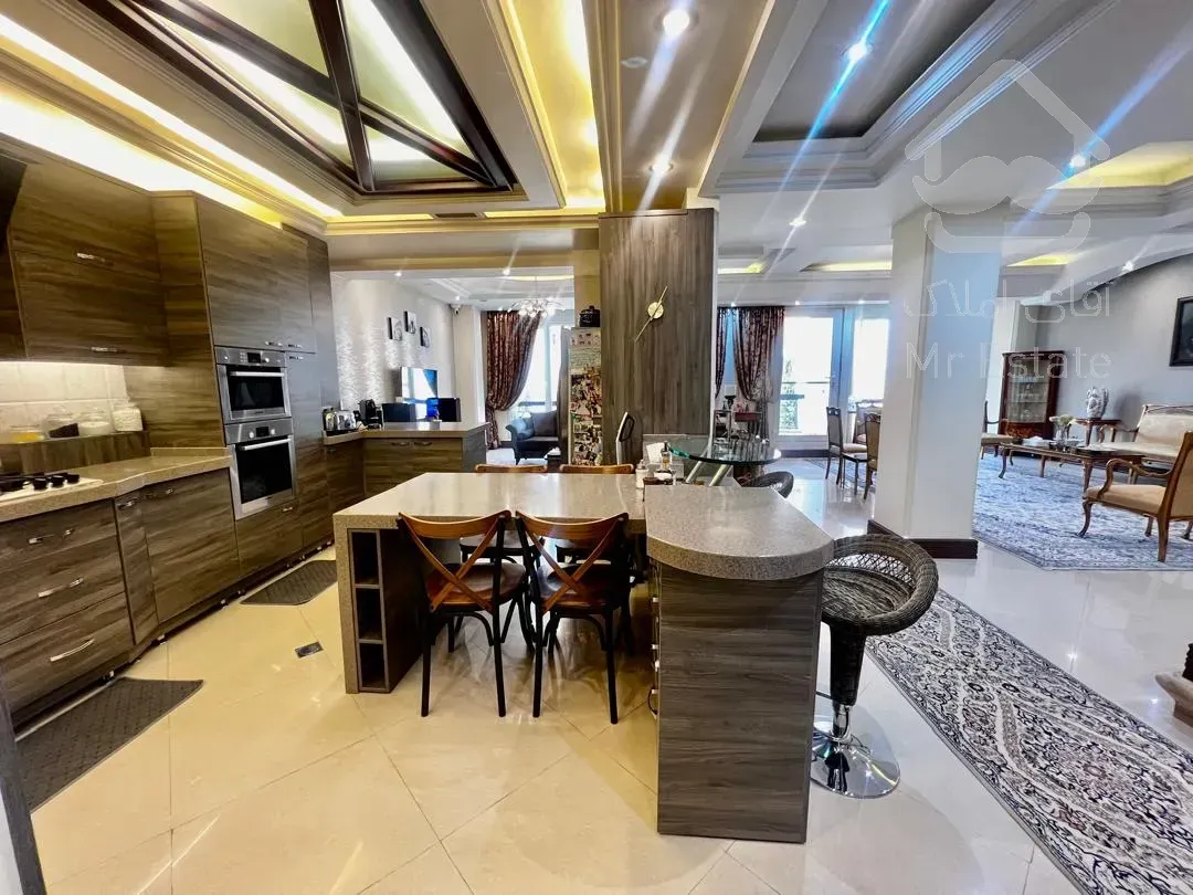 -فروش اپارتمان 220 متری زعفرانیه