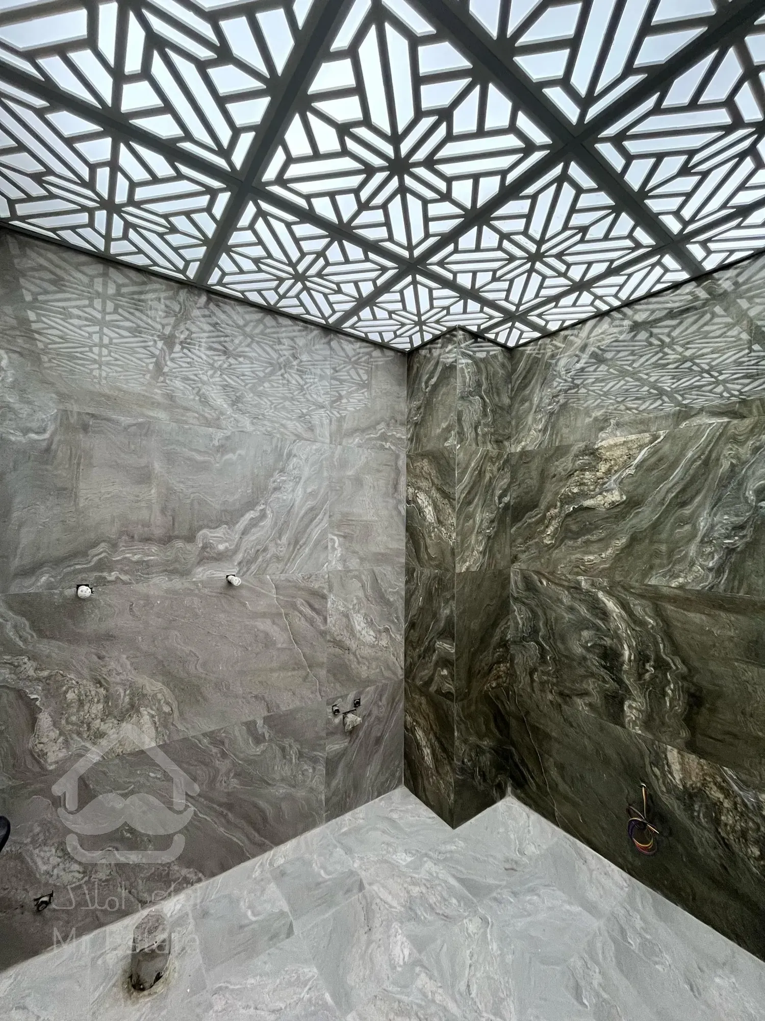 فروش آپارتمان ۱۰۶ متری پاسداران