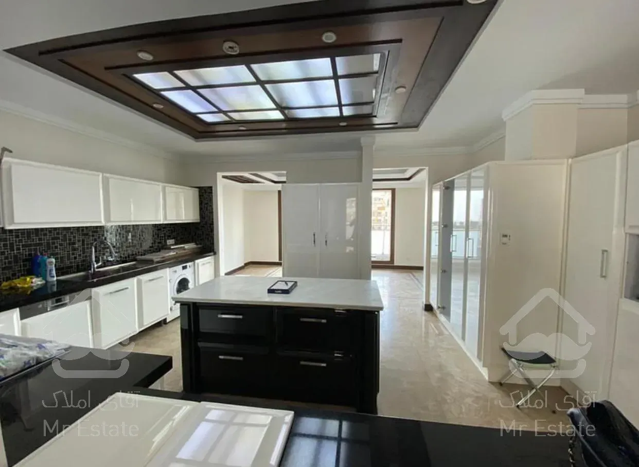 خرید آپارتمان ۲۱۵ متری فرمانیه