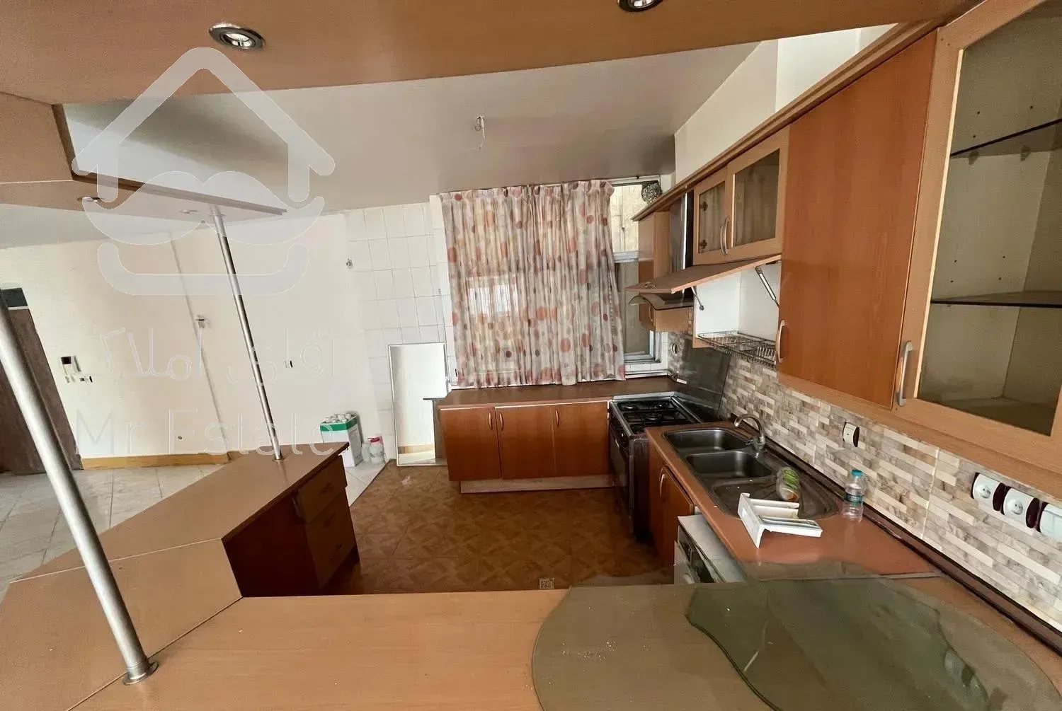 ۱۱۰متـر ۲خـوابه طبـقه‌دوم +پارکـینگ